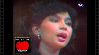 Download lagu DEDDY DORES feat : BONIE NATASIA ' KAU SEMAKIN MEMPESONA ' 1982 (Cipt. PANCE PONDAAG) PROMO VIDEO HD mp3 Download lagu DEDDY DORES feat : BONIE NATASIA ' KAU SEMAKIN MEMPESONA ' 1982 (Cipt. PANCE PONDAAG) PROMO VIDEO HD mp3