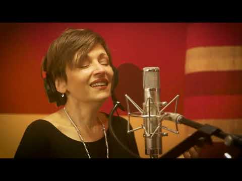 Lorena Astudillo - Mi corazon bien lo sabe (Video oficial)