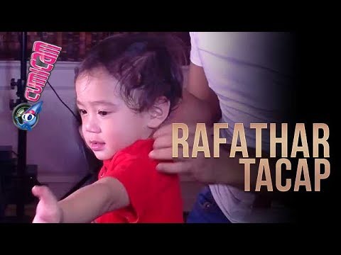 Gemesnya Rafathar Saat Dimake Up Jelang Pemotretan - Cumicam 25 Mei 2017