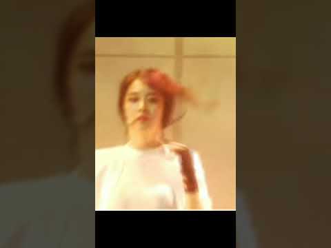 jiyeon VS boram never ever #tara #jiyeon #boram