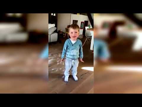 Junge backt Kuchen für die Oma... 😂 #lustig , #kinder , #humor