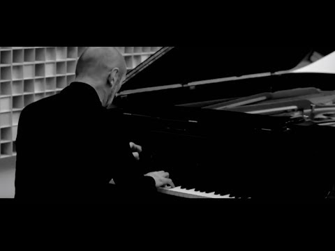 Mozart: Piano Sonata No. 8 KV 310 - Roger Muraro (extrait/extract)