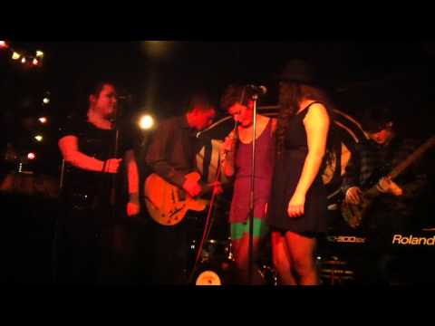 Mona "Out In The Cypress In The Pines" på Mojo 2012