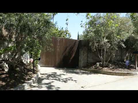 Actor Chris Pine Former Home House Hollywood Hills Los Angeles California USA April 27, 2023