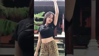 Download lagu Tiktok Gunung Gede Cewe Bali #shorts #short #shortvideo mp3