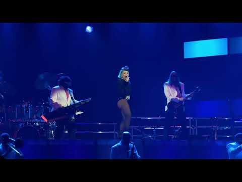 Doja Cat - Take Me Dancing (Live on the Ma Vie Tour in Seoul)
