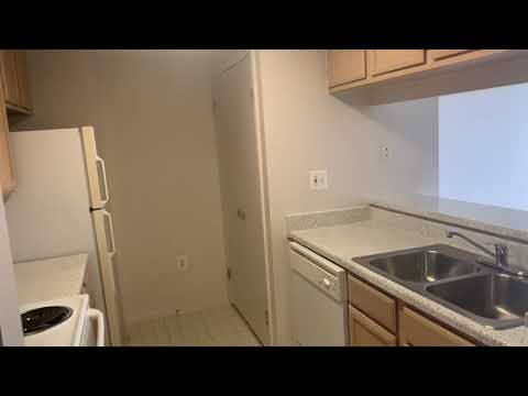 #1910- 710 sq ft 1 bedroom