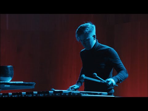 Adrianna Kubica-Cypek: Mørkeblå for solo marimba