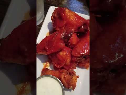 Pizza at the Table New York style. - YouTube