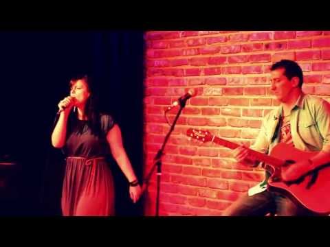 Gita - Nobody's Perfect (Jessie J. cover) Acoustic Live @ Studio 5