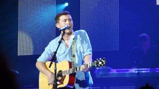 Are You Gonna Kiss Me Or Not - Scotty McCreery - Toronto - ACC - Sept 9, 2011-American Idols 10