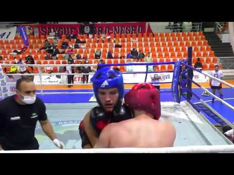 Paranaense kickboxing: João Vitor x Max Koubik
