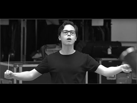 Tarmo Peltokoski conducting The Deutsche Kammerphilharmonie Bremen