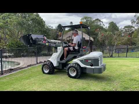 AL40 loader moving gravel
