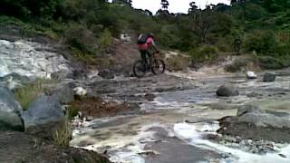 preview picture of video 'Uphill from 350 mdpl to 1730 mdpl - Petualangan gowes ke Talaga Bodas.mp4'