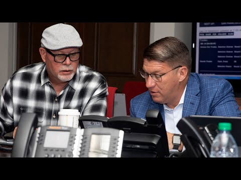 Charley Casserly: Two Ideal Prospect Fits for Bucs' No. 32 Pick