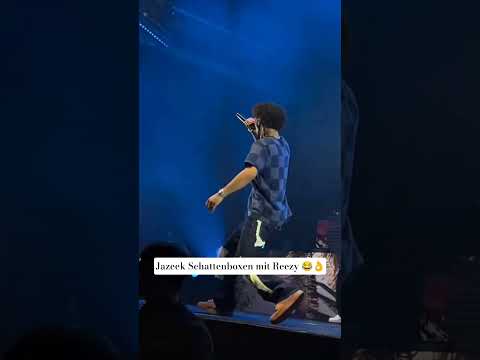 Jazeek shadowboxing with Reezy 👌