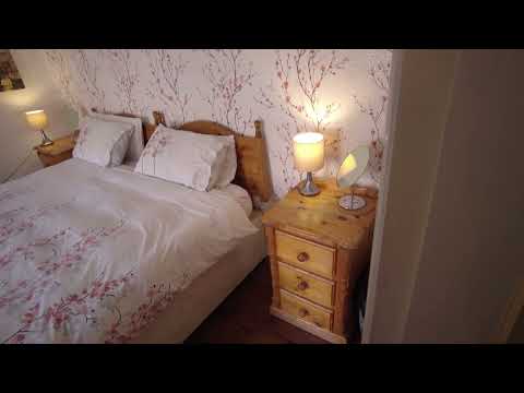 Whitby tour of Endeavour Cottage