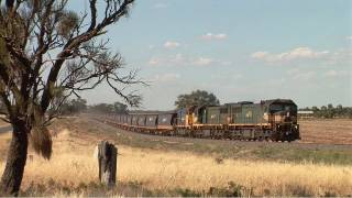 preview picture of video 'Australian Freight Train: PN Grain near Boort.  Sun 15/01/12'