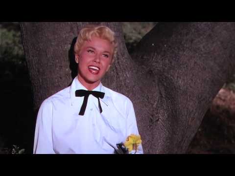 Doris Day sings "Secret Love" (HD unedited)