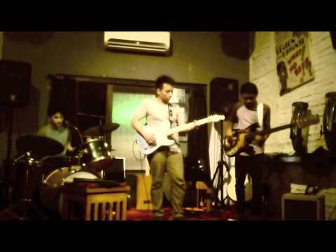 Brainjuice Parlor - I'm Blind (Live on Breaktime at Upstairs Cafe Jakarta)