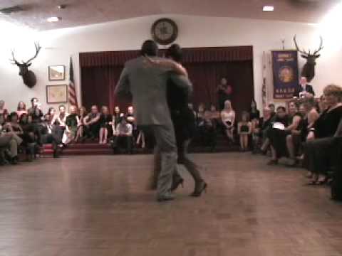 The Magic of Tango, July 18, 2009.  Miriam & Leonardo dancing milonga at El Ricon