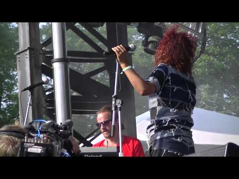 Neneh Cherry with RocketNumberNine at Union Park Chicago, IL 7/18/14 part 6