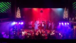 Polyphonic Spree covering 'Lithium' at their #HolidayDream Christmas Show