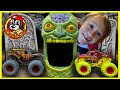 Monster Jam Toy Trucks - 🧟‍♂️ Zombie Vs. Hunter 🏹 Grave Digger & Earth Shaker 🎃 Halloween Challenge!
