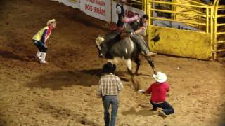 preview picture of video 'Rodeio em Ouro Verde do Oeste 2010 - 4'