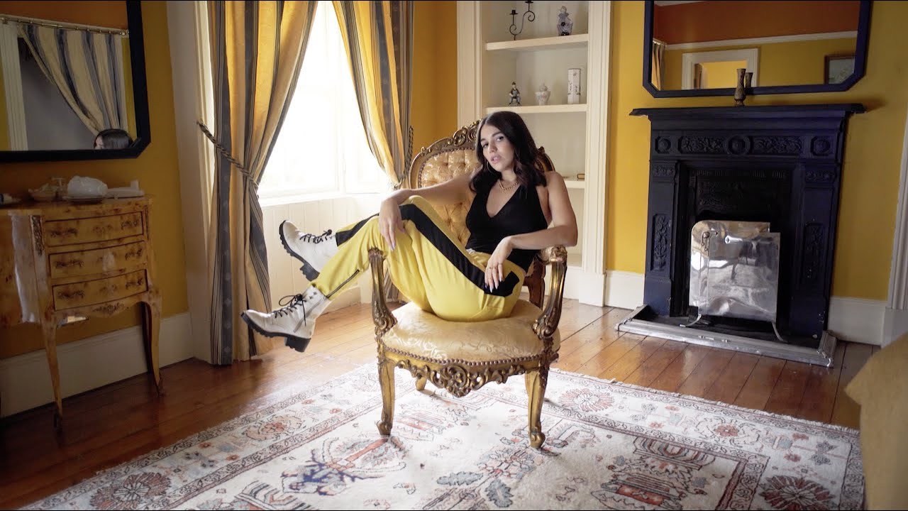 Flavia — Damn Life Is Good