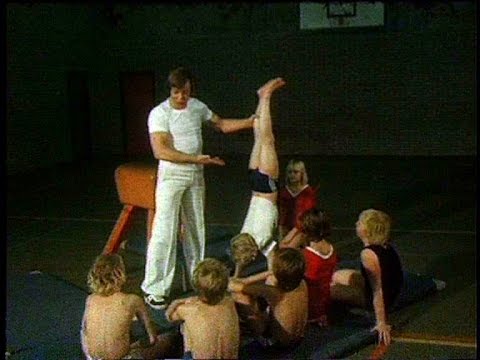 Acrobatenlied video thumbnail