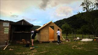 preview picture of video 'Kanu kamp Radenci ob Kolpi - prva lesena hišica'