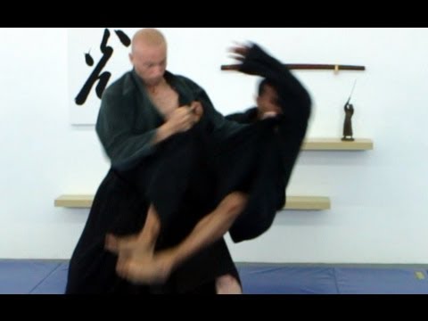 Sukui nage, basic Ninjutsu throw -- technique for Akban wiki