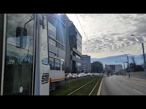 V3A-93 317 și V3A-93-PPC 206 (ambele pe linia 7) la stația "Șura Mare"