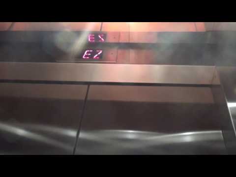 Milwaukee, WI: Schindler/Otis Traction High-Rise Elevators @ Chase Tower