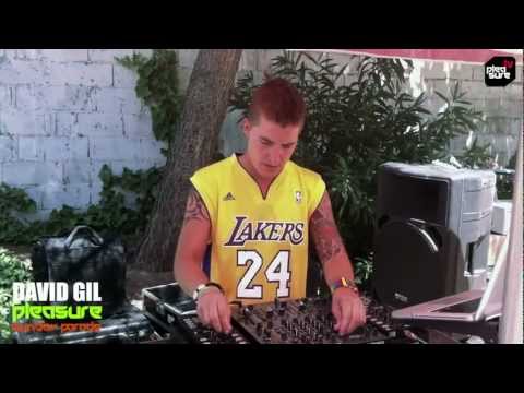 David Gil @ Pleasure Sunday Parade | Sala Paco's | 08.07.12 | Saloon Showcase