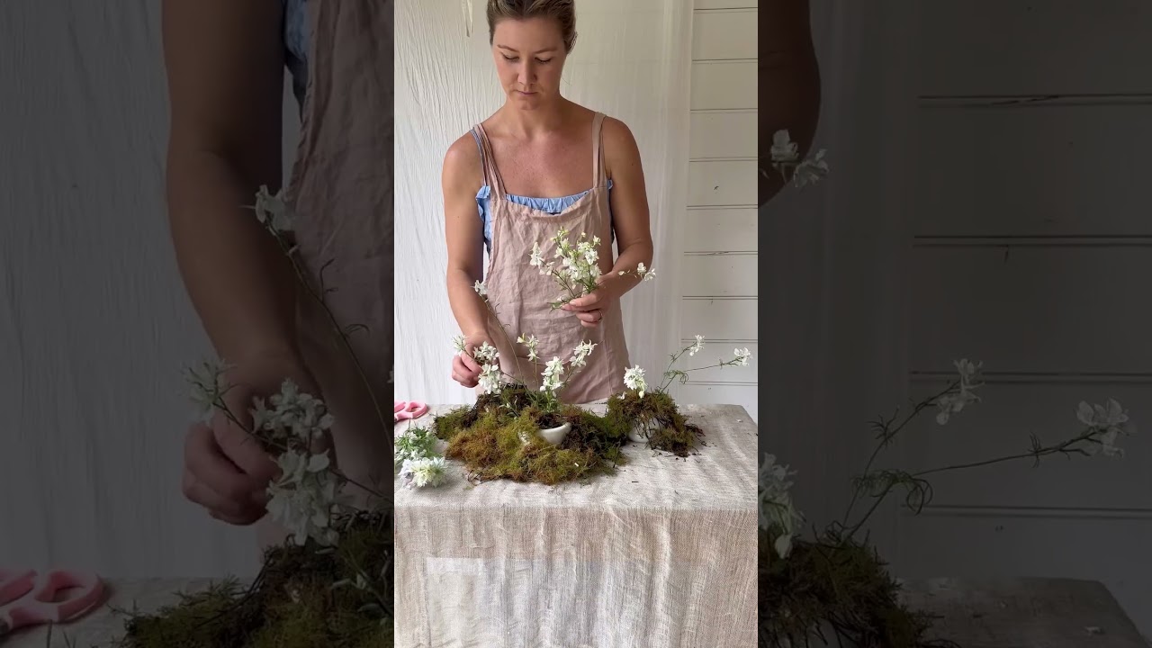 How to make a foam-free “meadow”Sustainable floral design in the Petite Vila Dish #floralarrangement