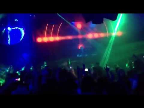 Simon Patterson playing Thump (2013 remix)