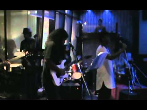 Nadeem Khan performing live with Yoked-the band- Saanu Ik Pal feat.