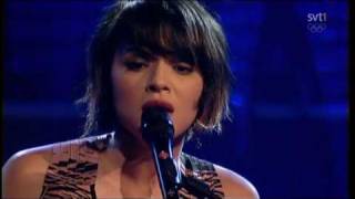 Norah Jones - Chasing Pirates (Live Skavlan 2010)