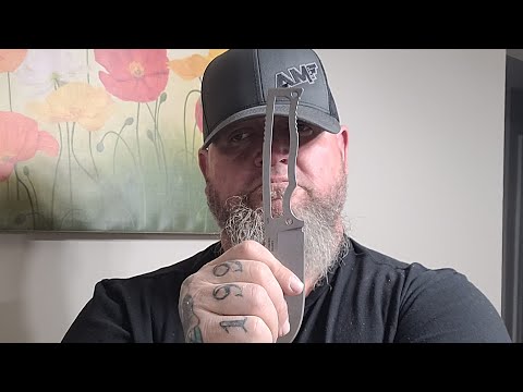 COMPACT FIELD KNIFE BY HALFBREED BLADES KNIFE REVIEW!!!!