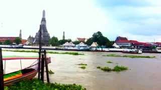 preview picture of video 'Tempio Wat Arun Bangkok Hyperlapse'