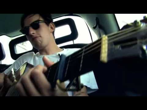 Bombay Bicycle Club Black Cab Sessions - Motel Blues & Dust On The Ground