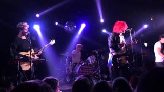 The Griswolds - Right on Track (Live)