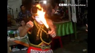 Download lagu PETRUK BERMAIN API-AREVA - AJENG MAHARANI mp3