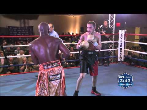Tevin Farmer vs Noel Echevarria Rounds 4-5 from Harrah's Chester, PA