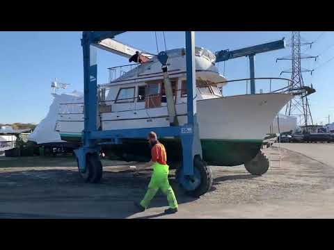 Trawler winter haul out - Albin 36 Trawler