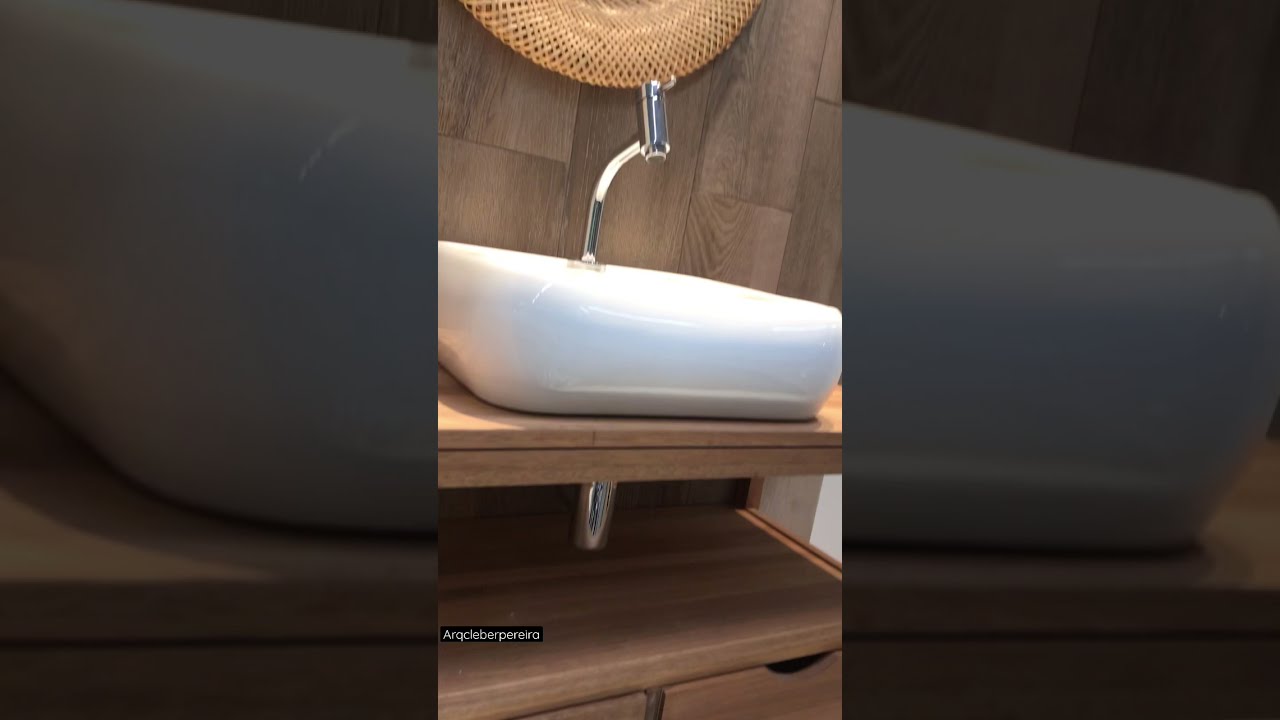 BANHEIRO COM PORCELANATO AMADEIRADO #shorts