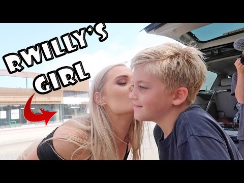 KISSING RYAN WILLIAMS GIRLFRIEND!? (Rocco Piazza)